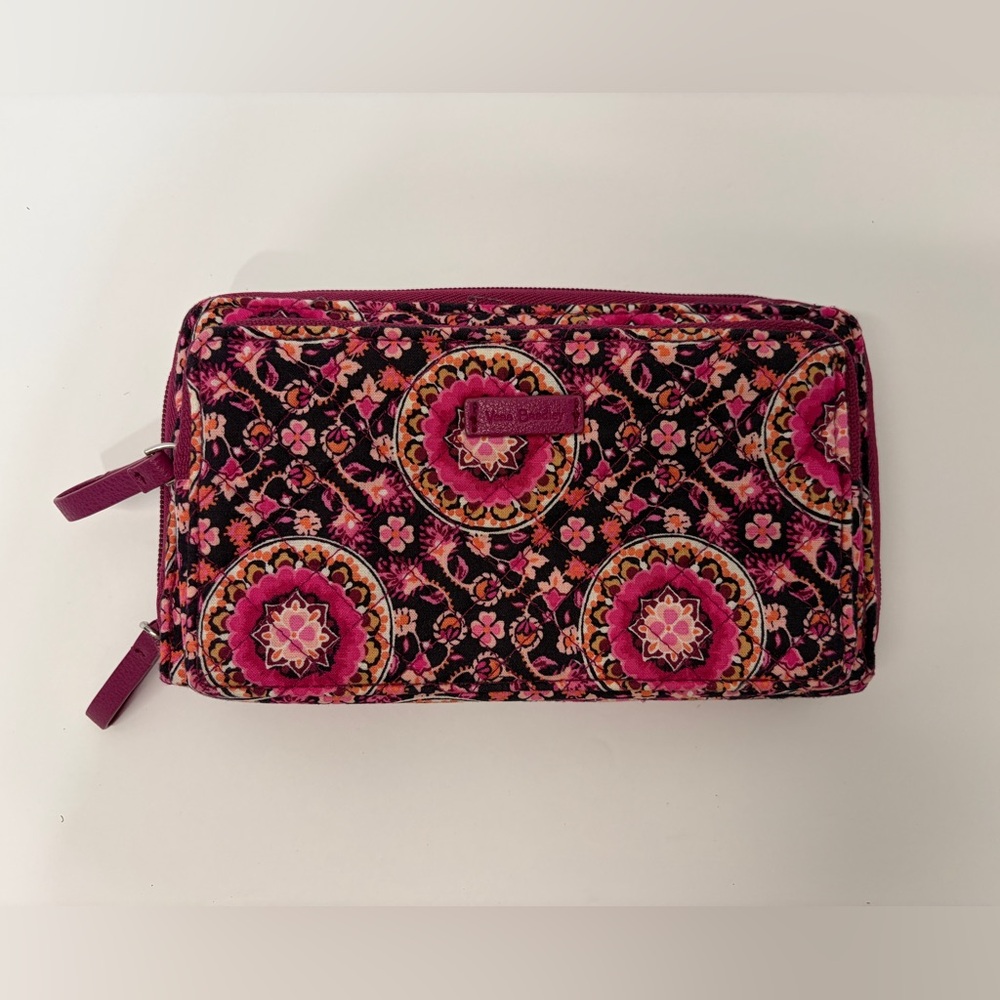 Vera Bradley RFID Deluxe All Together Crossbody Wallet Raspberry Medallion NEW